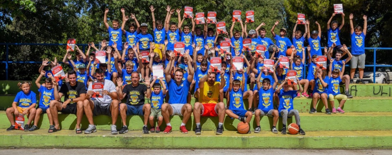 Calucem osam godina podržava mlade košarkaše i košarkašice BC Stoja